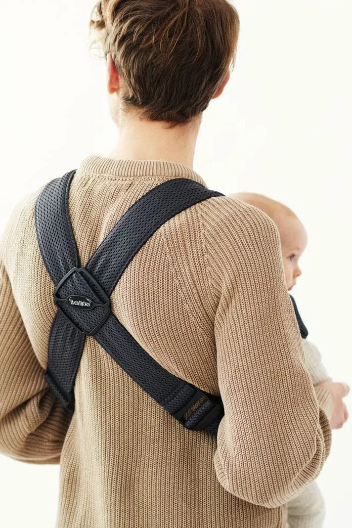 BabyBjörn Baby Carrier Mini, 3D mesh, Anthracite and Toy for Bouncer, Googly Eyes Black & White