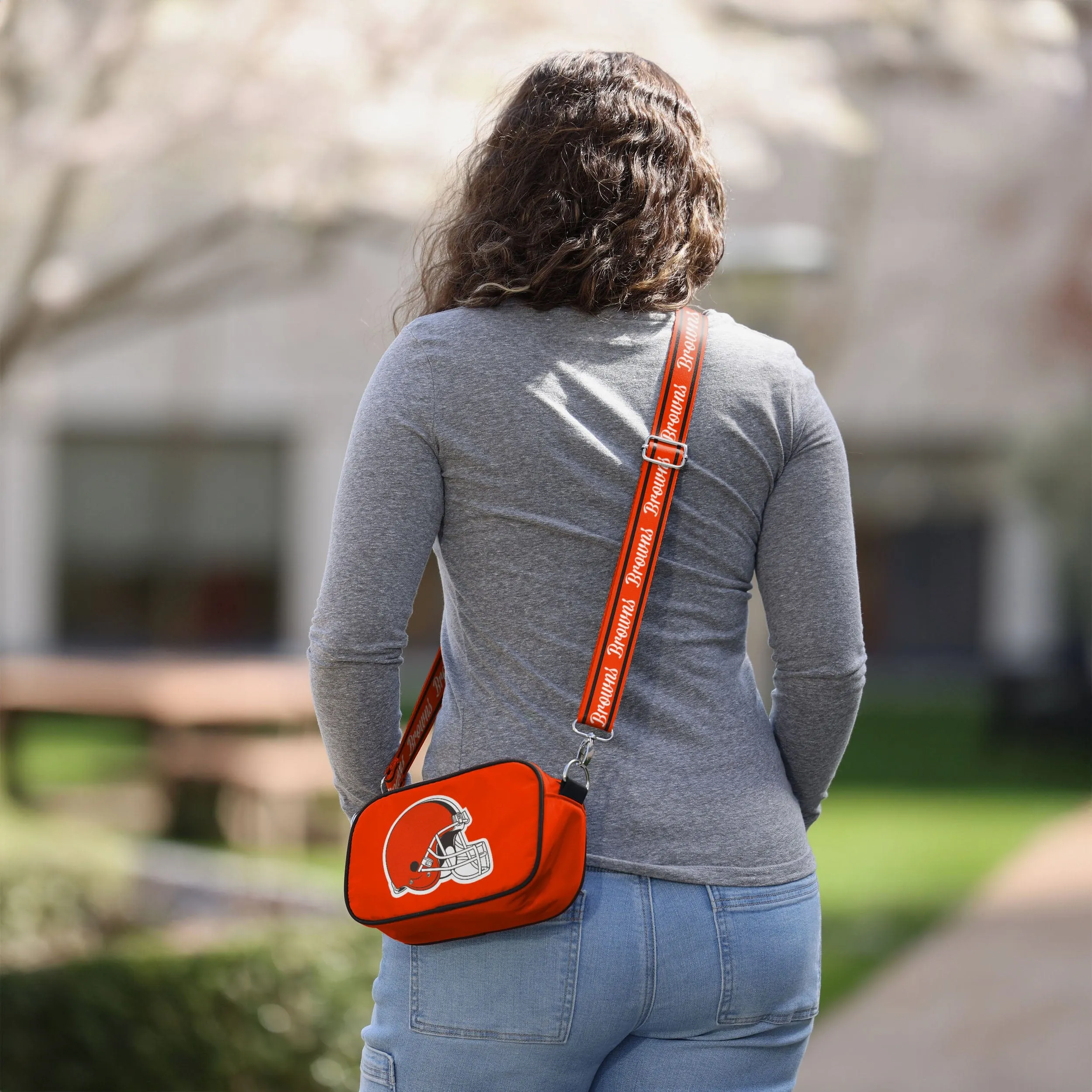 Cleveland Browns Team Logo Crossbody Bag