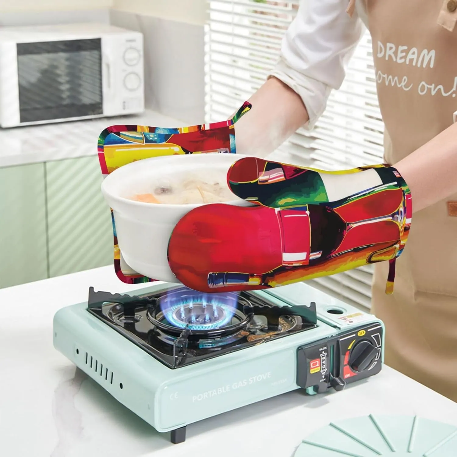 Cocktail Glasses and Wine Bottles Prints Silicone Oven Mitts and Pot Holders Sets of 2 Heat Resistant Kitchen Gloves(Left) and Potholder for Picnic BBQ Cooking Baking