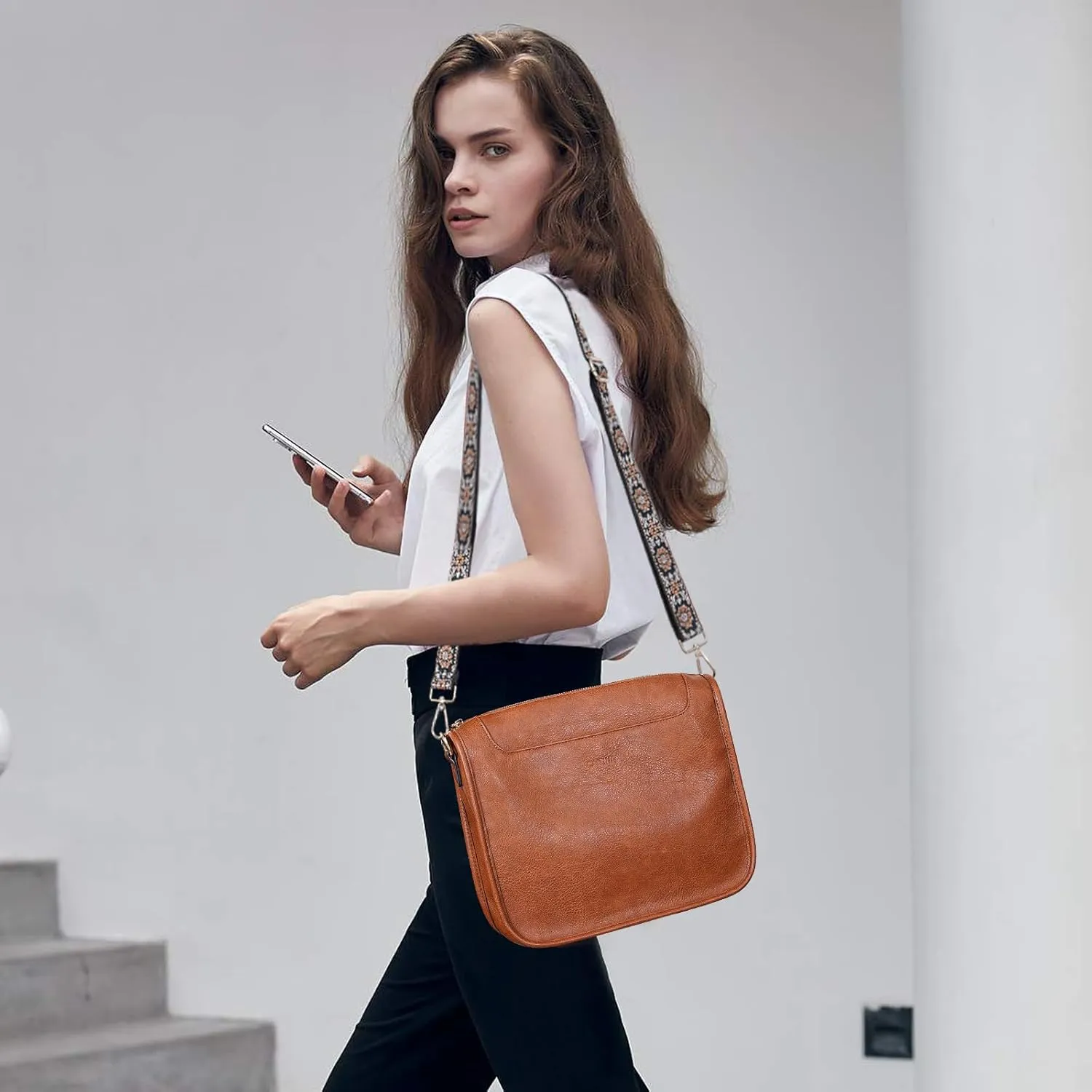 Crossbody Bags For Women Trendy Vegan Leather Travel Bags Shoulder Purses For Women With 2 Adjustable Strap