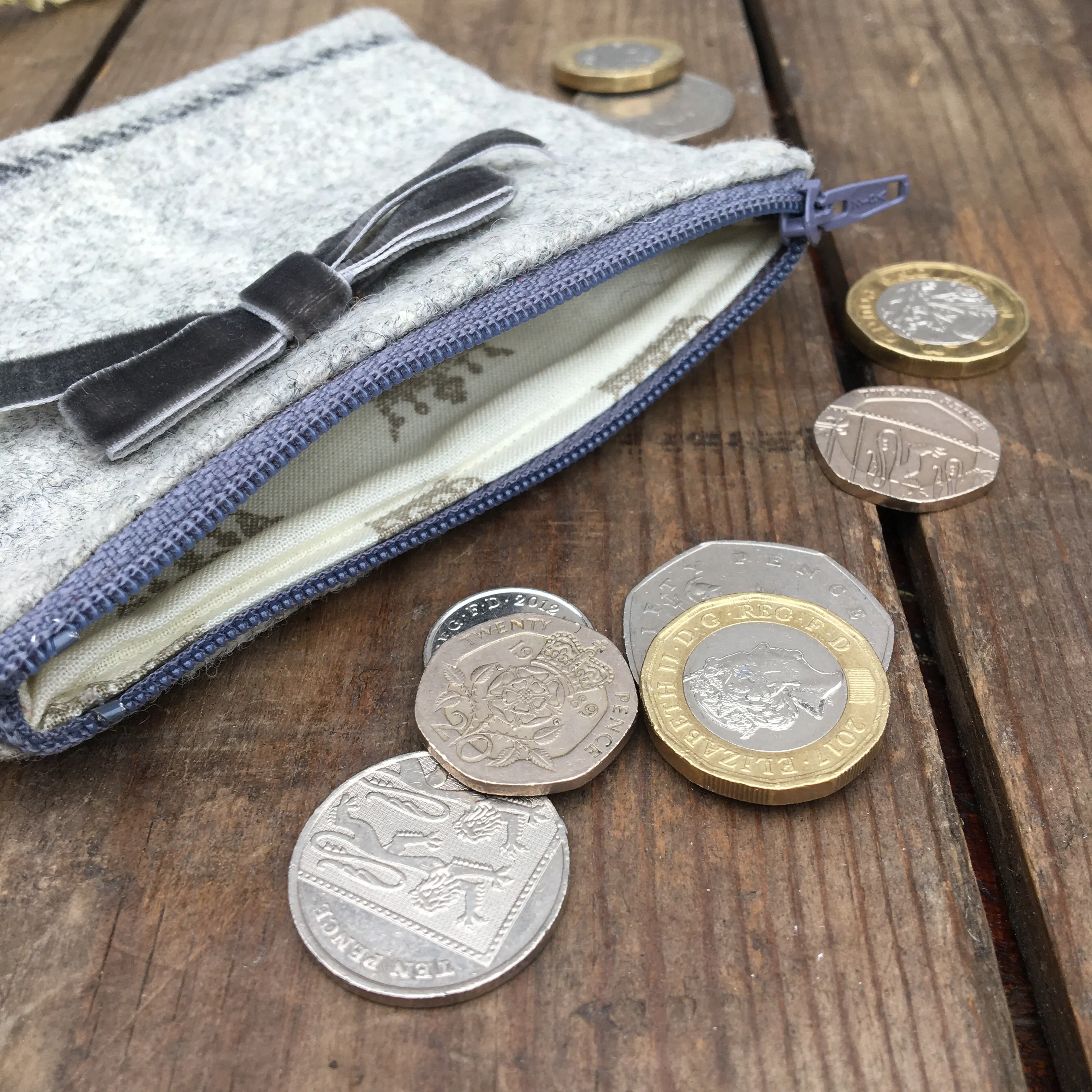 ESME Grey Check Purse