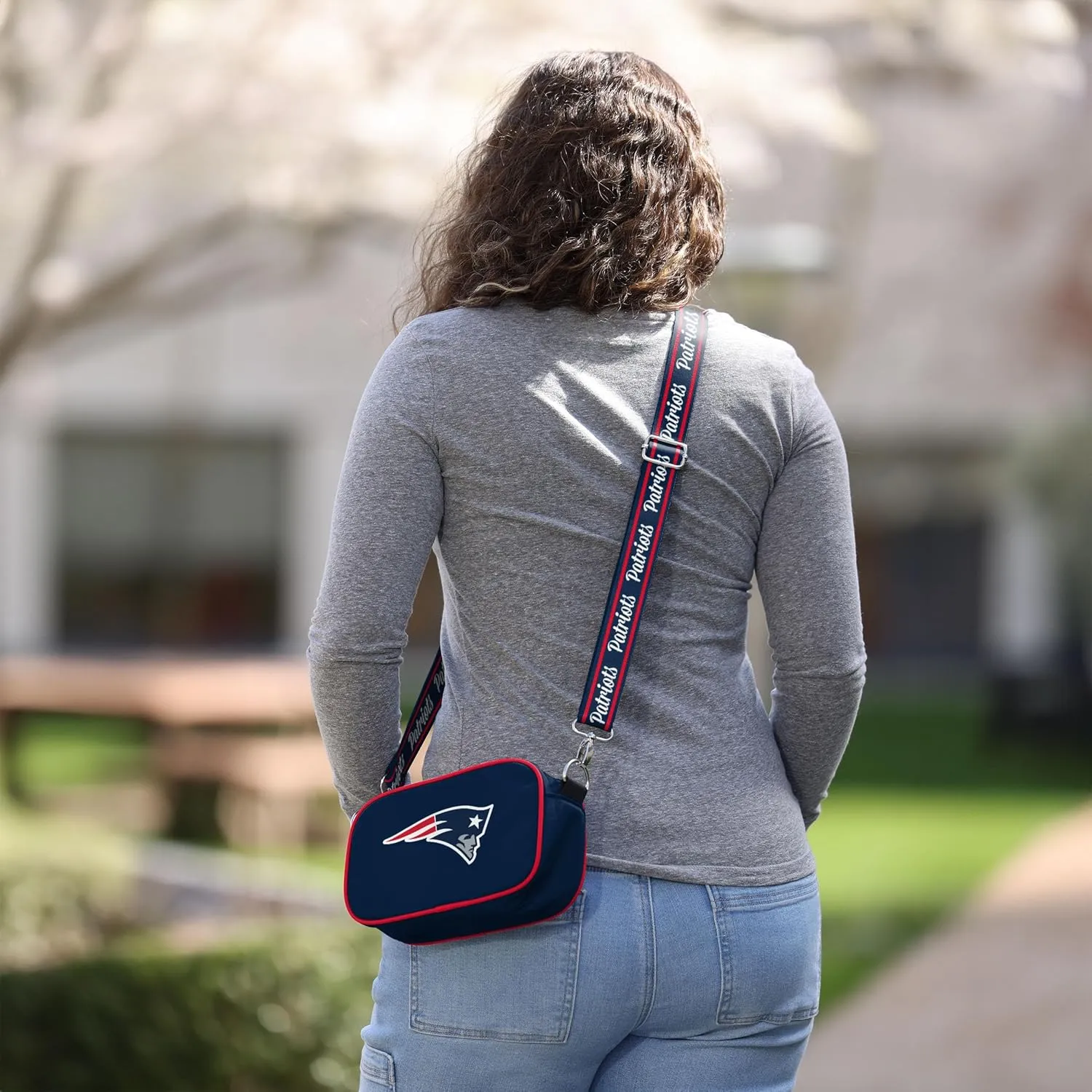 FOCO NFL Team Logo Solid Crossbody Bag