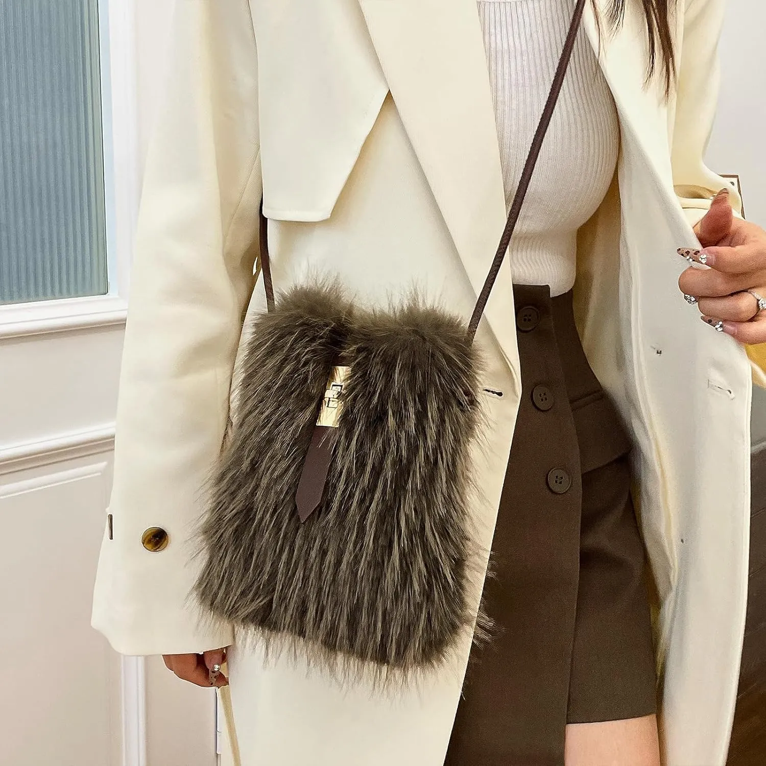 Furry Purse, Faux Fur Crossbody Bag Y2K Fluffy Bag Fuzzy Purses for Women