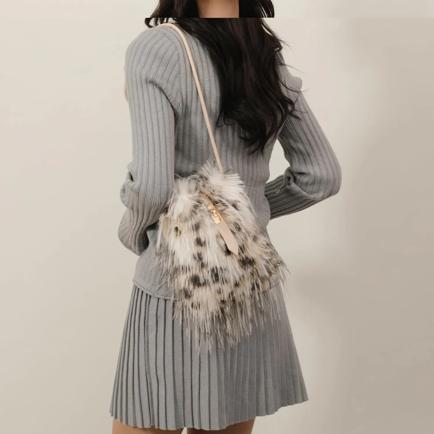 Furry Purse, Faux Fur Crossbody Bag Y2K Fluffy Bag Fuzzy Purses for Women