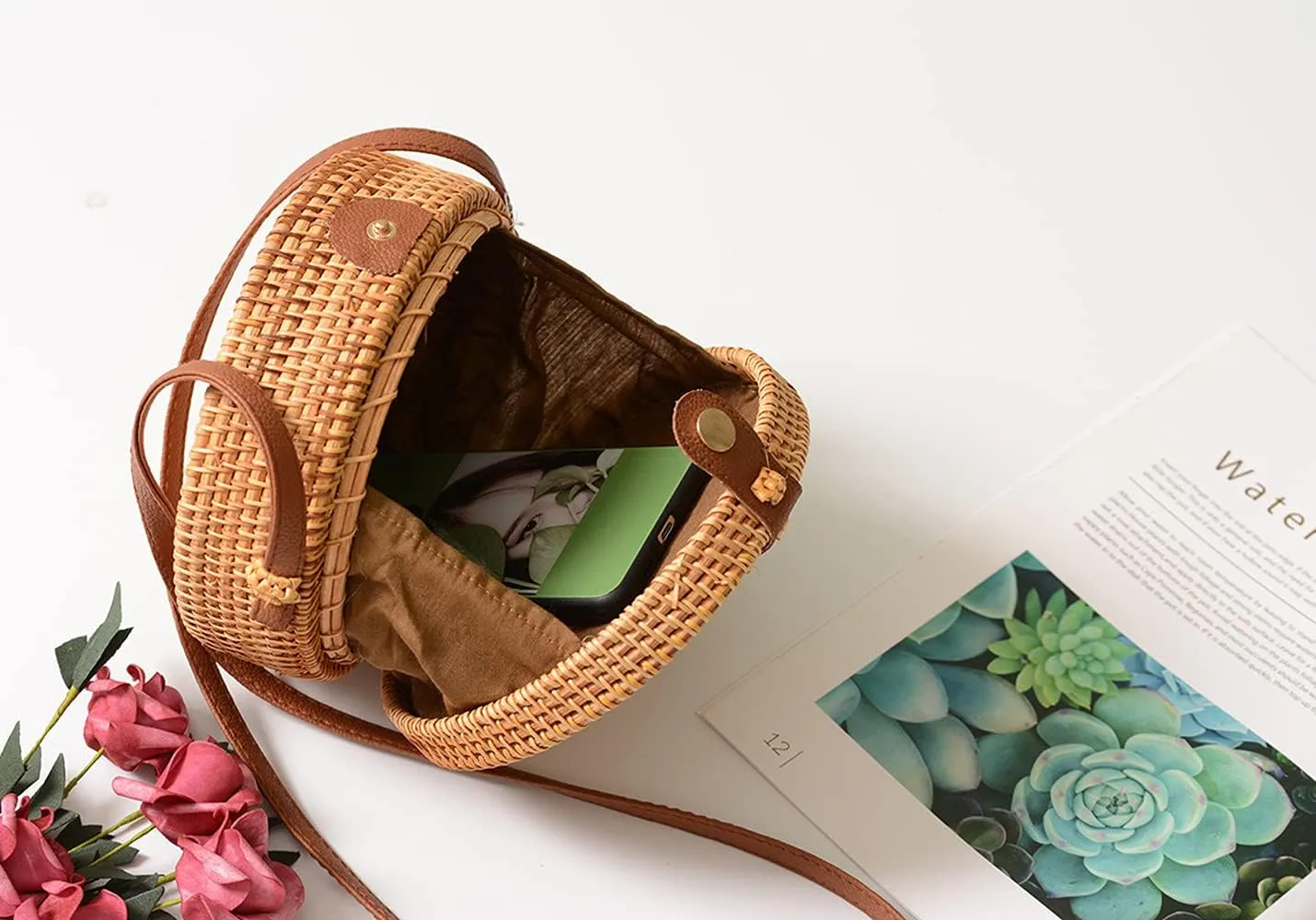 Handwoven Round Rattan Bag Shoulders Natural Chic Hand Tropical Beach Style Woven with Leather Strap