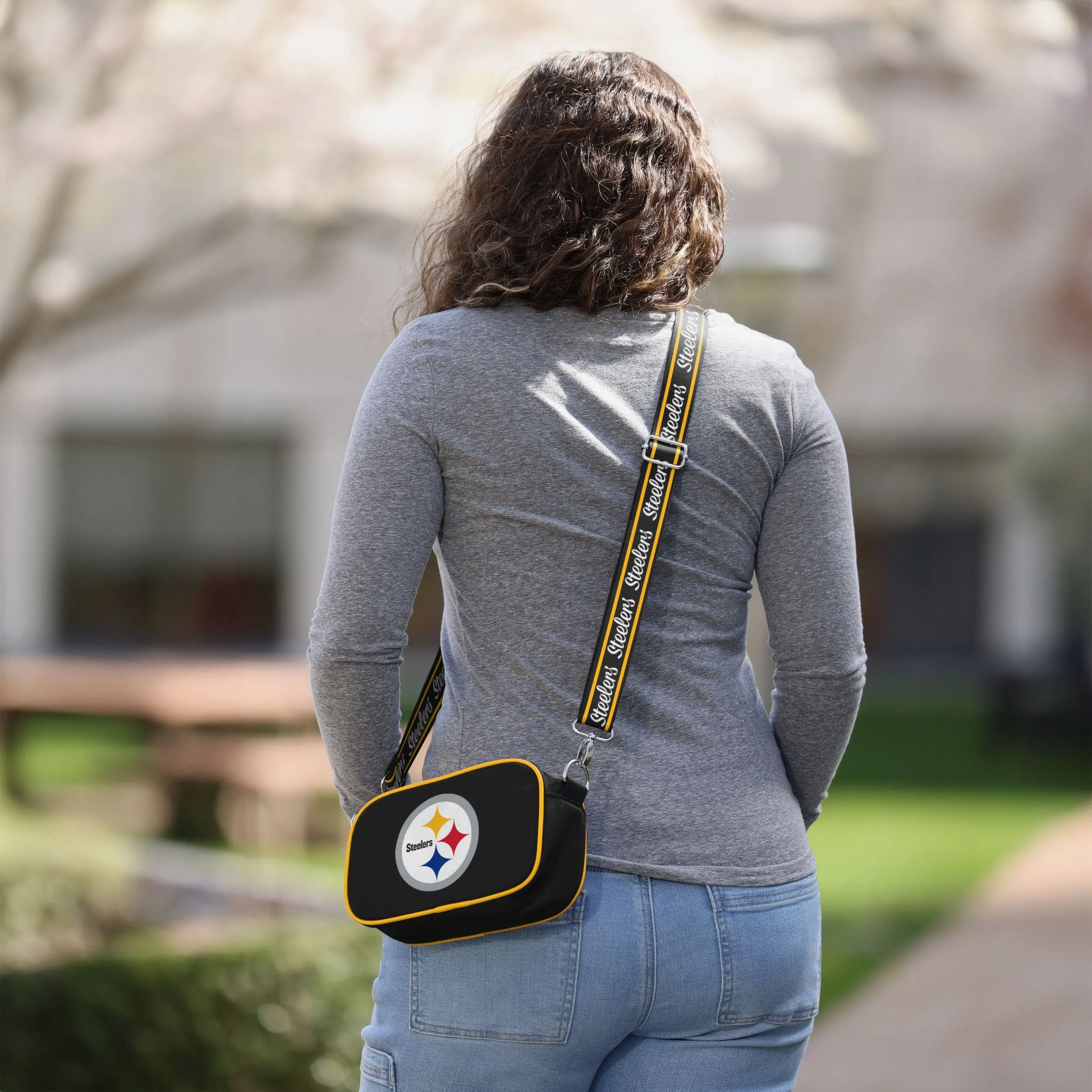Pittsburgh Steelers Team Logo Crossbody Bag