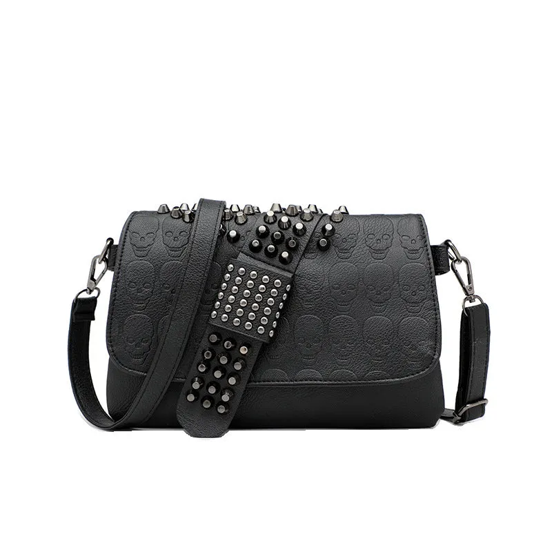 realaiot  Gothic Studded Decor Crossbody Bag, Skull Pattern Shoulder Bag, Women's Chain Underarm Purses