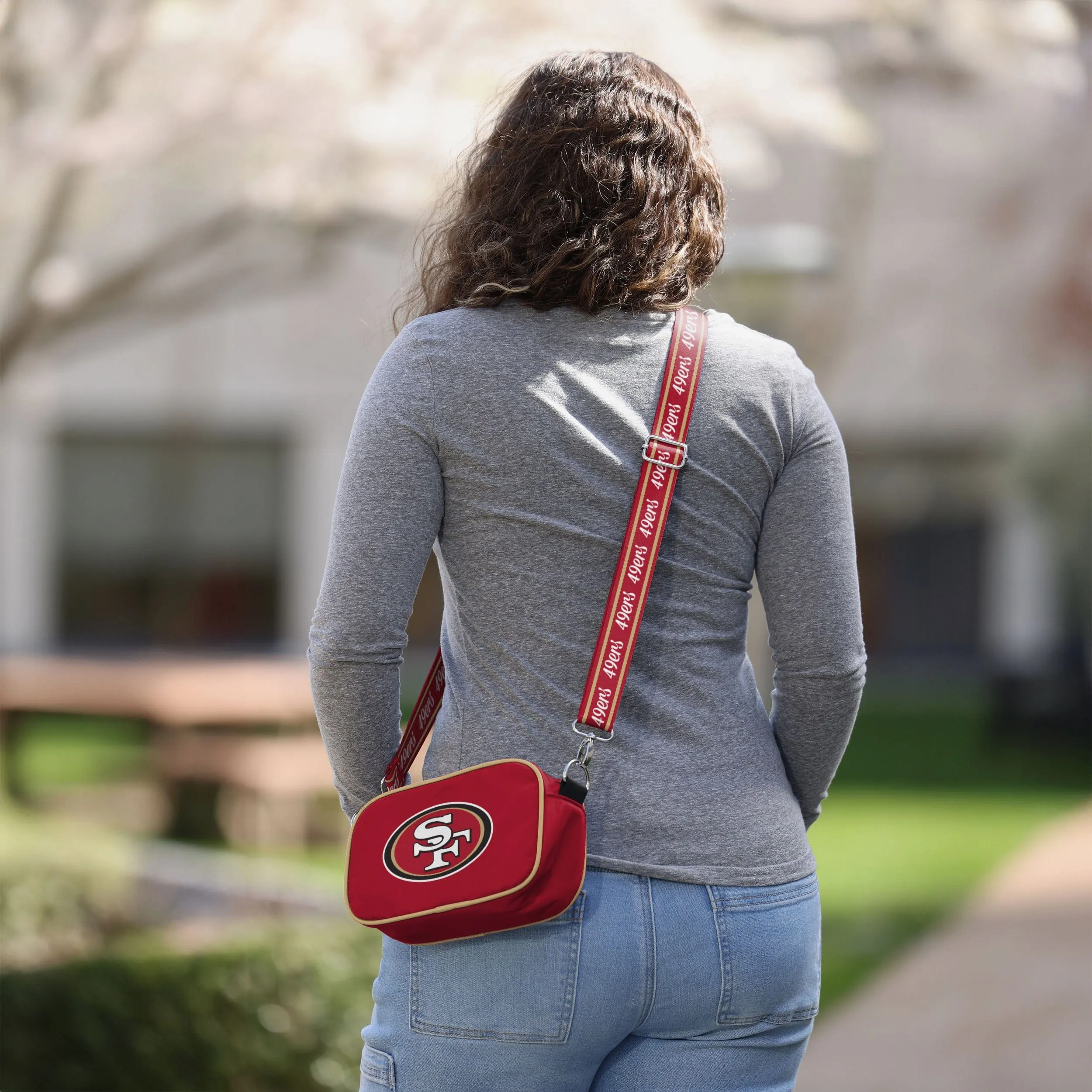 San Francisco 49ers Team Logo Crossbody Bag
