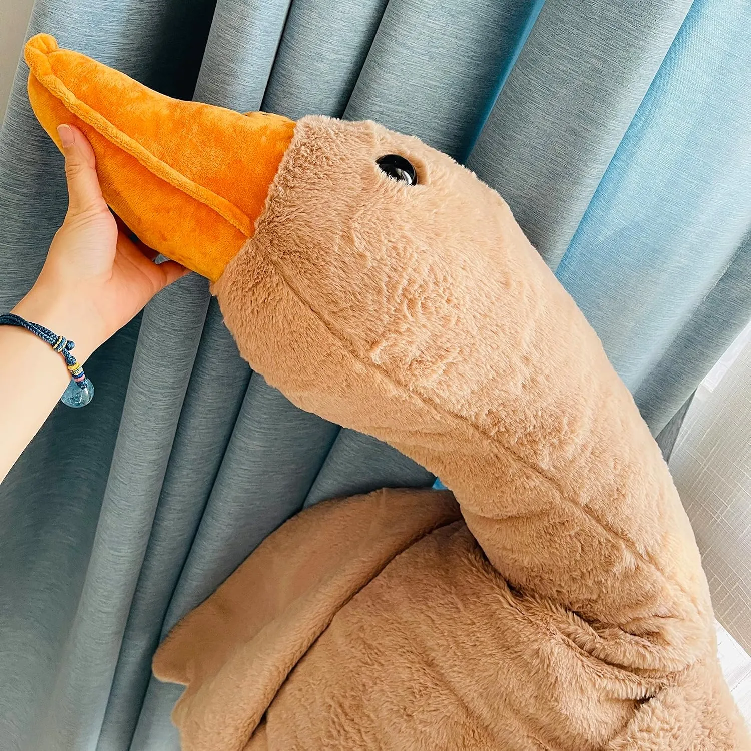 Tanha Giant Goose Plush, 6 Foot Goose Stuffed Animal, Cute Stuffed Goose, Soft Brown Duck Plush Gift for Girlfriend, Kids or Best Friend（75inch, 190cm）
