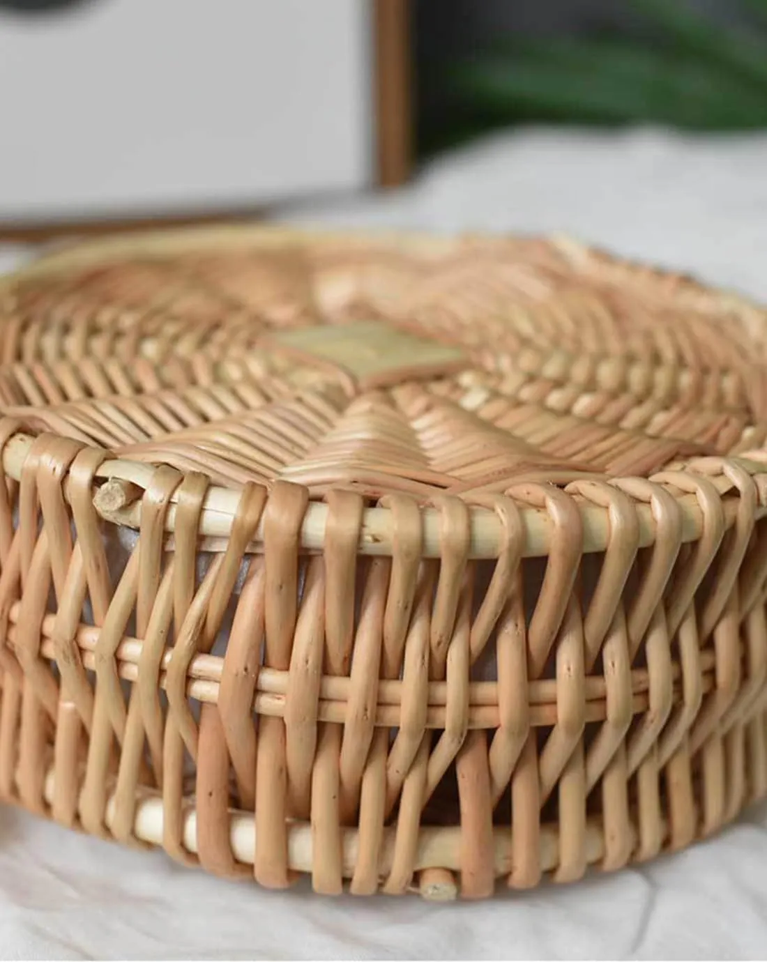 Vintage Handmade Handwoven Pearl Bag Rattan Shoulders Woven Handbags Beach Style Straw Bags