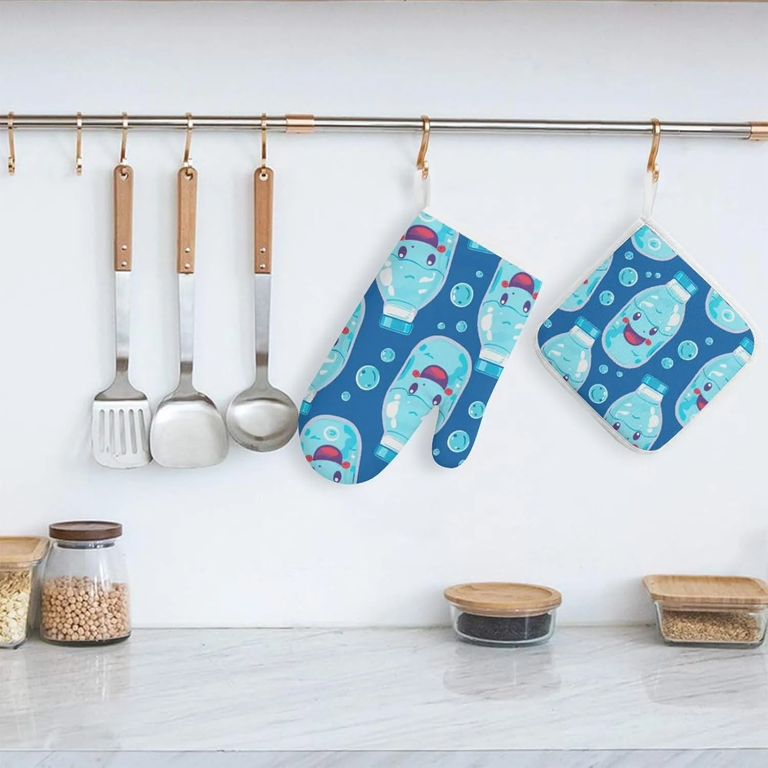 Water Bottle Pattern Oven Mitts and Pot Holders 2 Set, Heat Resistant Kitchen Glove with Quilted Liner, Non-Slip Oven Gloves for Baking Cooking