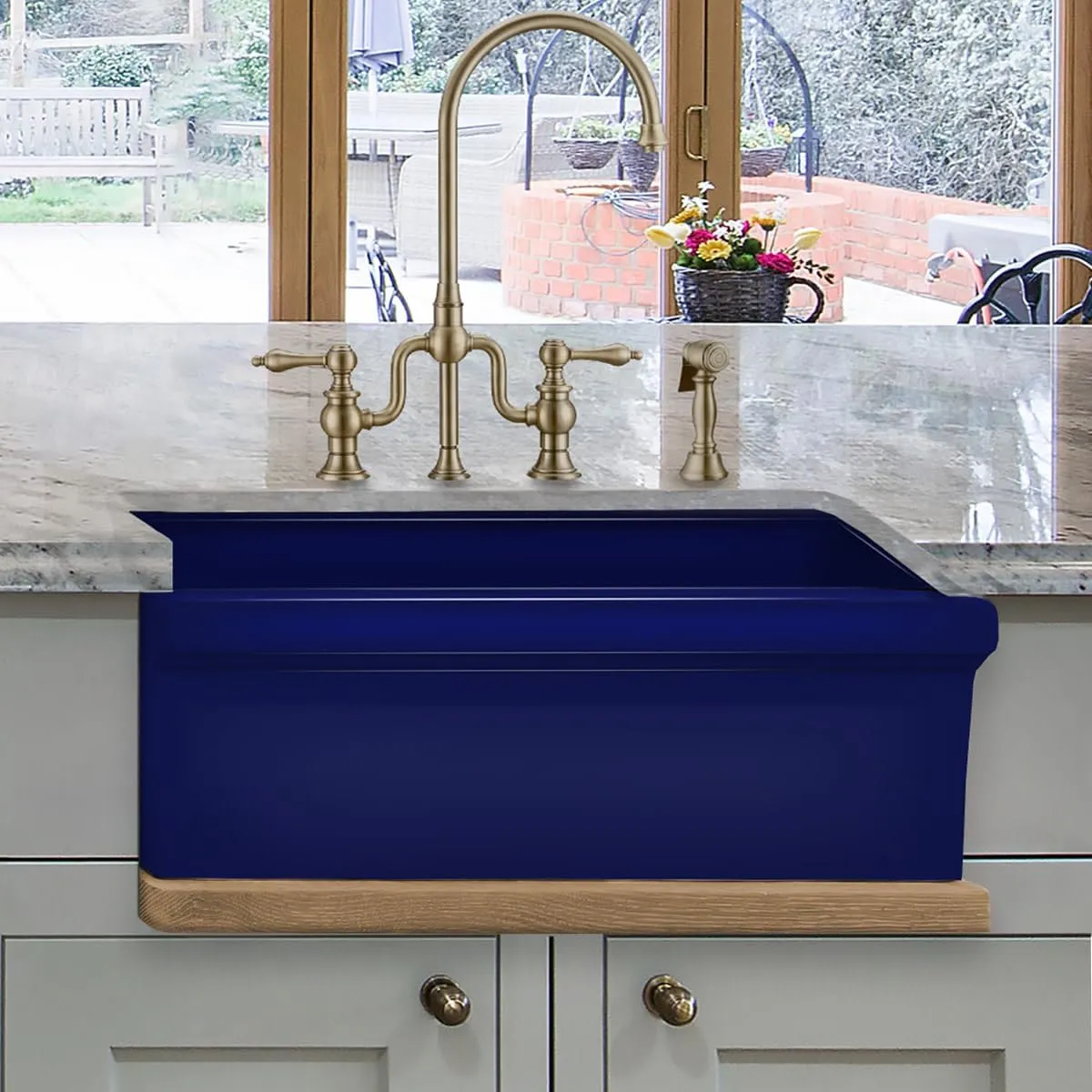 Whitehaus Collection WHQ5530-M-WHITE Glencove Kitchen, Fireclay, Front Apron Sink, Matte White