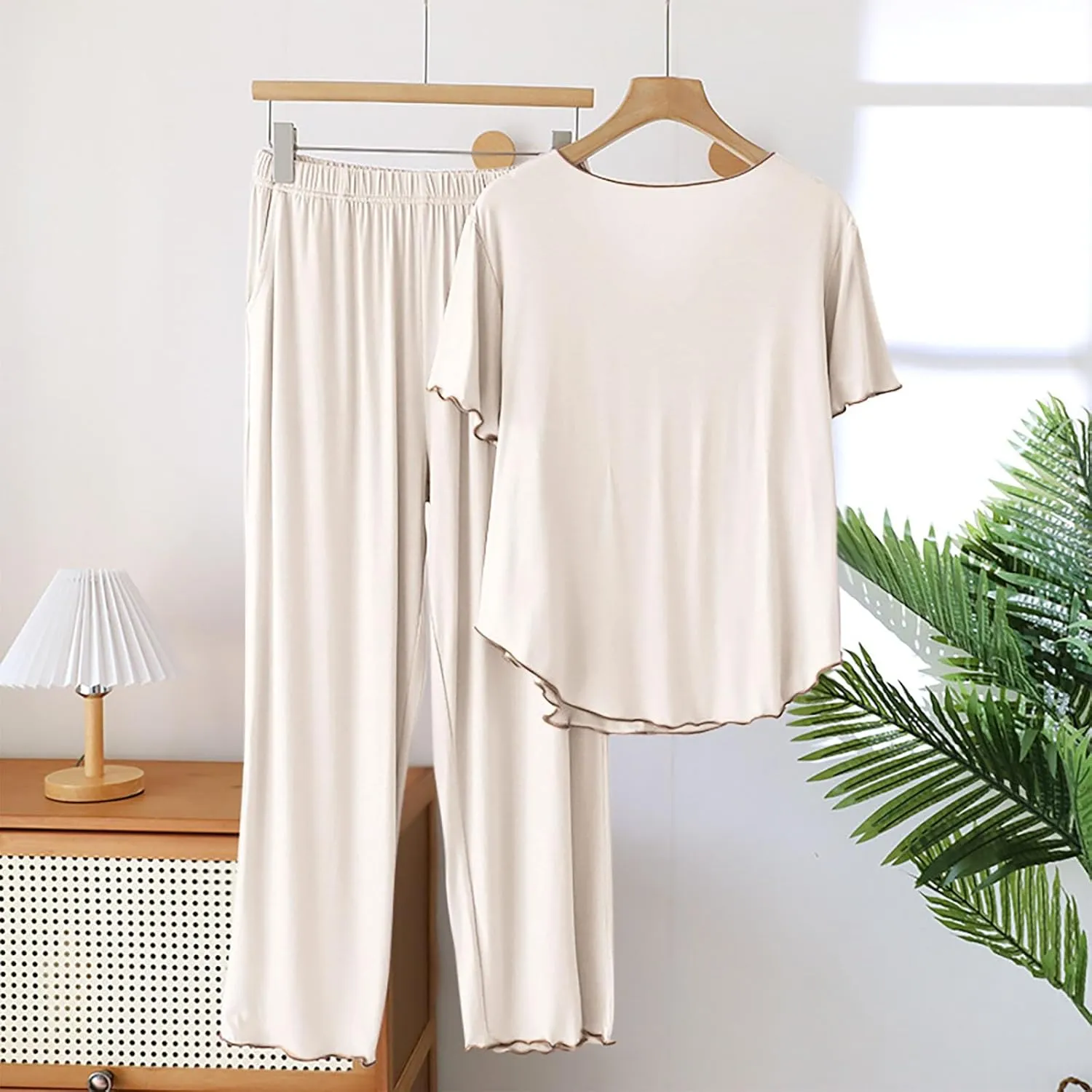 Women Modal Casual Pajama Set, Summer Loose Breathable Loungewear Pjs Short Sleeve Tops Built in Bra and Pockets Pants