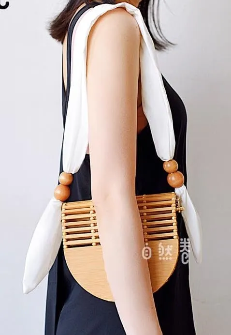 Woven Retro Chain Straw Rattan Semicircle Hollow Handbag Vacation Beach Holiday Shoulder Crossbody Bag Versatile Chic